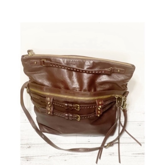 Joelle Hawkens by Treesje ® 'Victory' Shoulder
Bag Purse - Picture 3 of 7